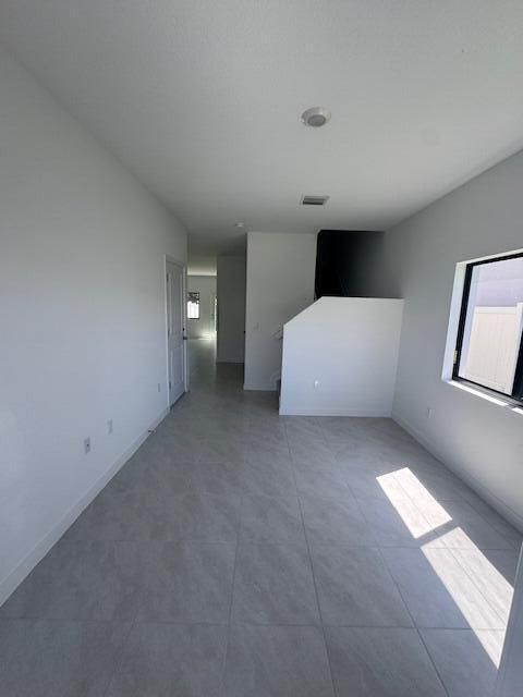 Foto del edificio - 4844 Dillon St