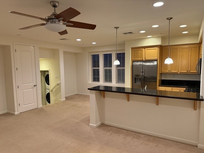 Building Photo - 132 Selby Lane