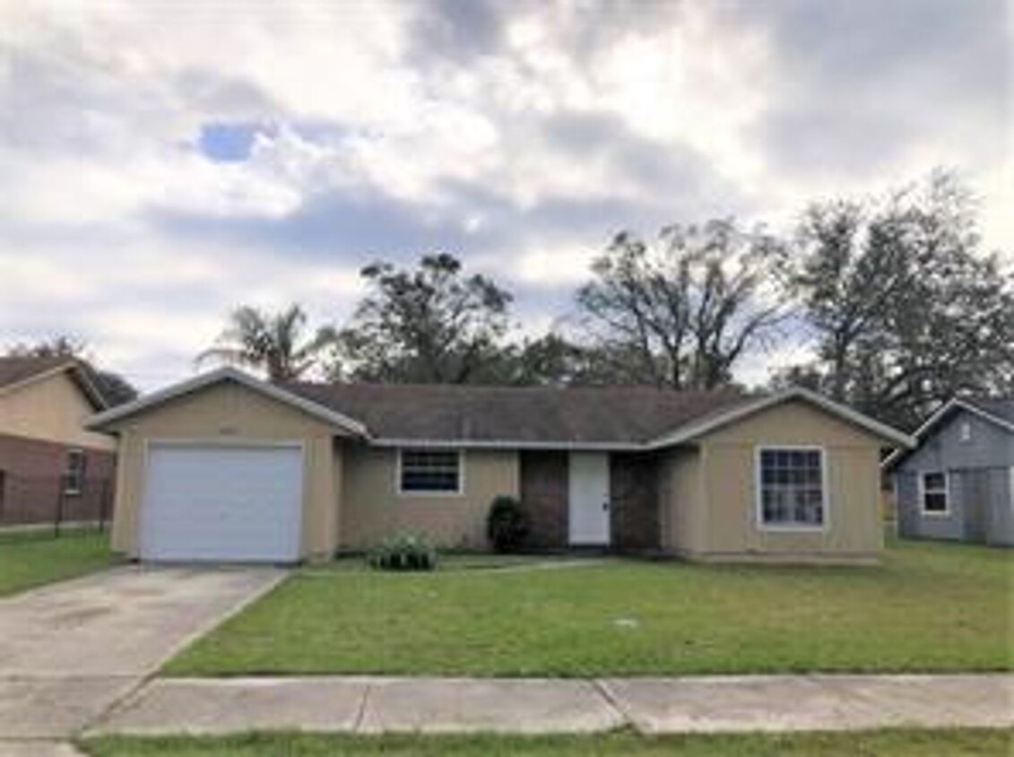 Foto principal - 3 Bedroom / 2 Bath Sanford Home Available ...