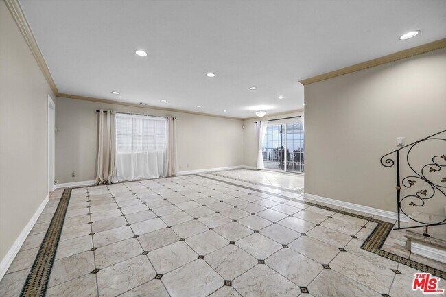 Foto del edificio - 4421 Prospect Ave