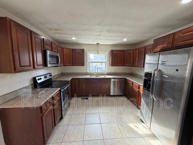 Building Photo - 300 Hampton Roads Ave