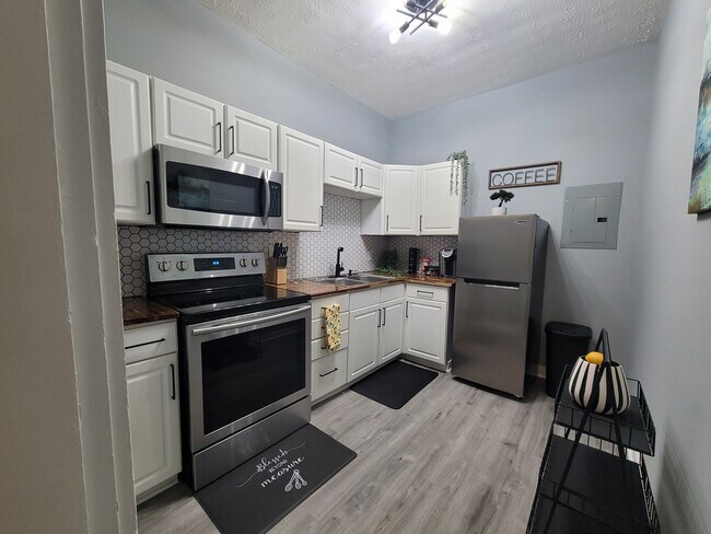 Foto del edificio - 2818 N Capitol Ave