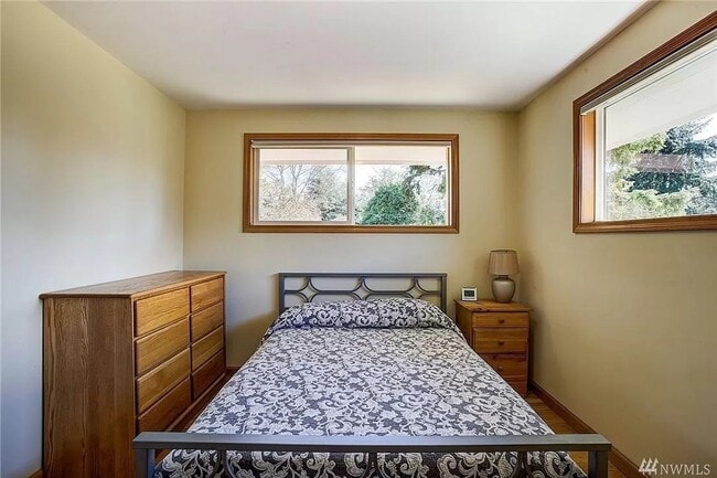 Foto del edificio - Beautiful and bright 3 bed / 2 bath rambler for rent!