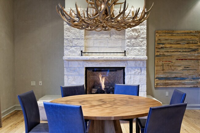 Building Photo - 501 Rio Grande Pl