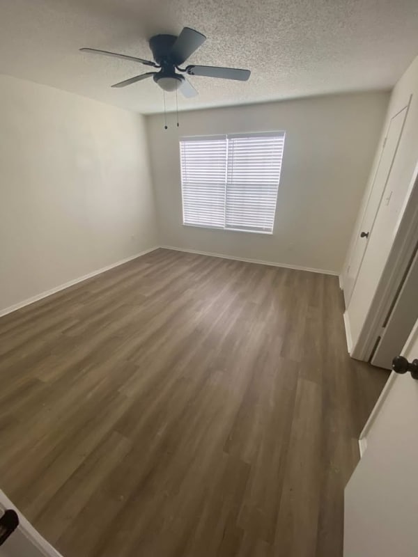 Photo - 119 Circle Ct (Pleasanton, TX) Apartment