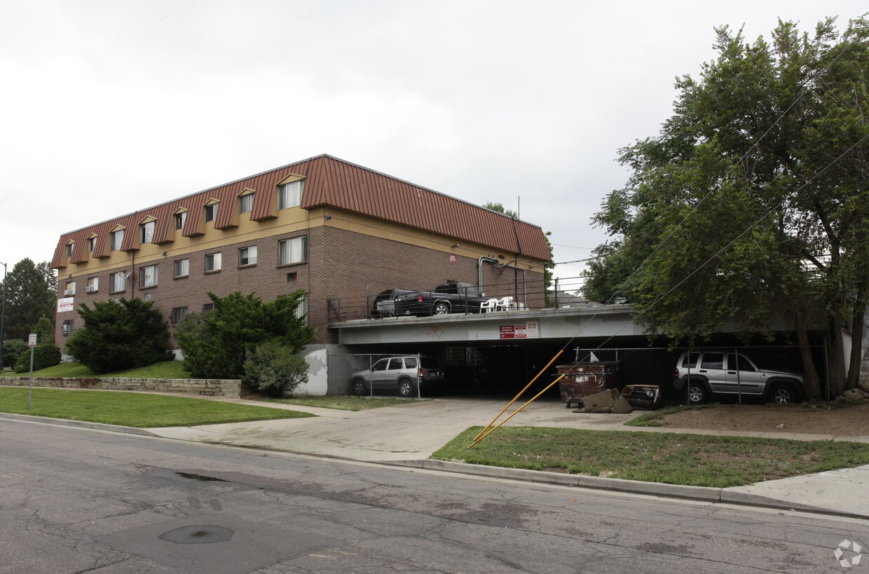 Building Photo - 2700 Federal Blvd