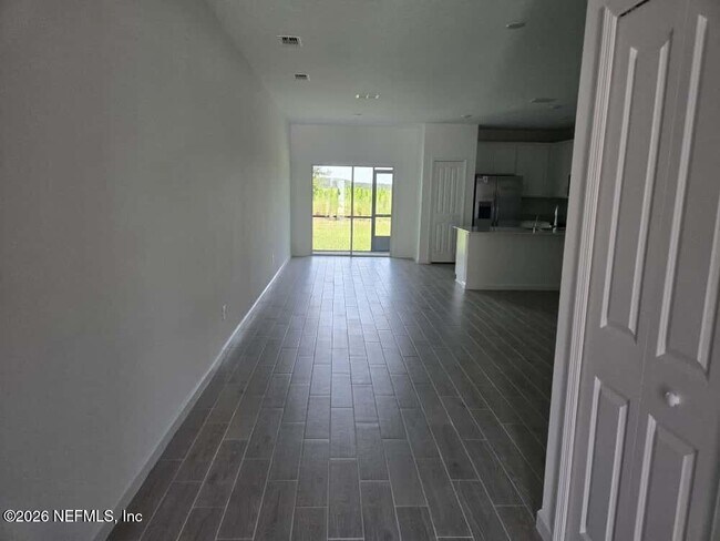 Foto del edificio - 198 Hubbard Bnd