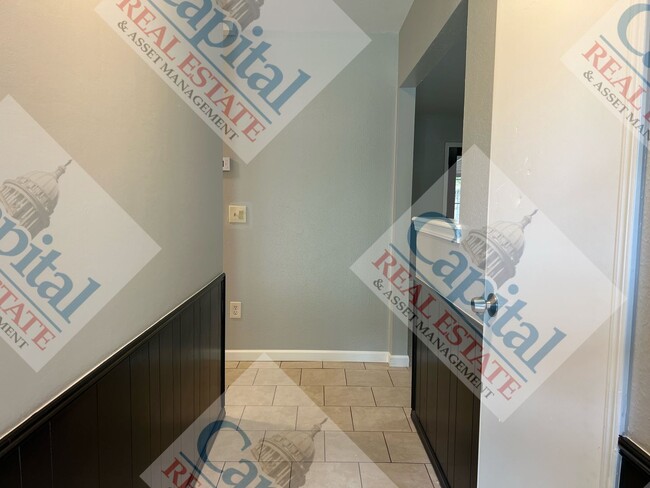 Building Photo - 3 Bedroom in Del City