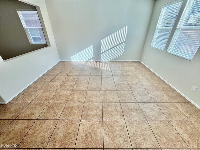 Building Photo - 9413 Sweetwood Ave