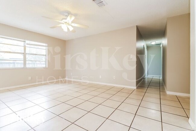 Building Photo - 6816 N 47th St