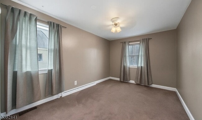 Building Photo - 706 Boesel Ave