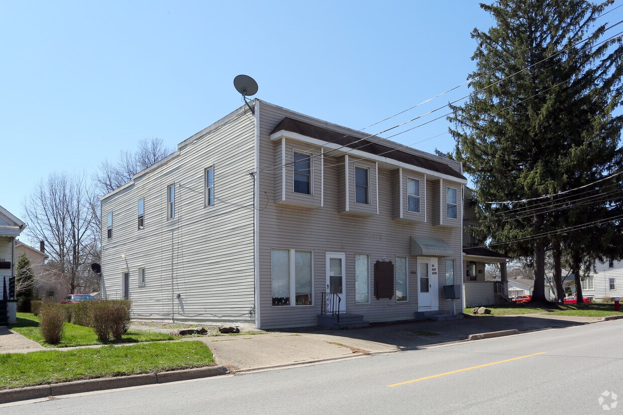 Building Photo - 956 Grant Ave