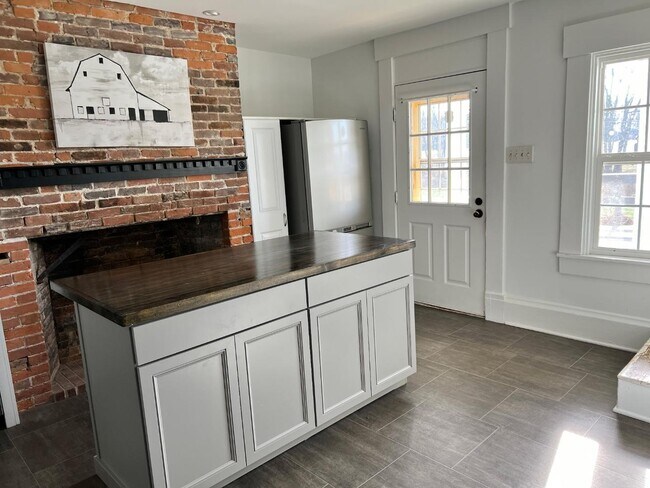 Building Photo - 4433 Fouts Rd