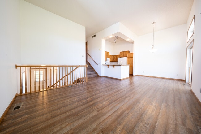 Foto del edificio - 4892 Bluff Heights Trail SE