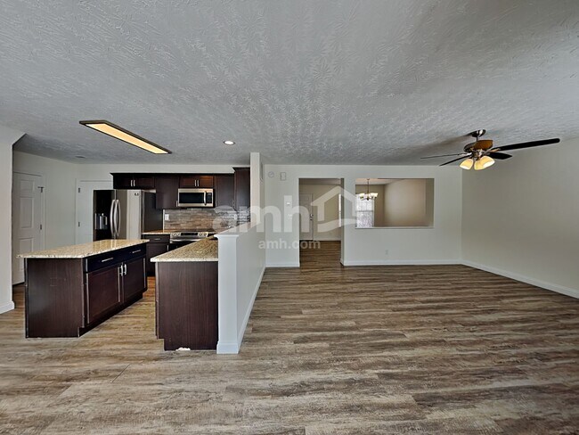 Foto del edificio - 3202 Meadoway Ct