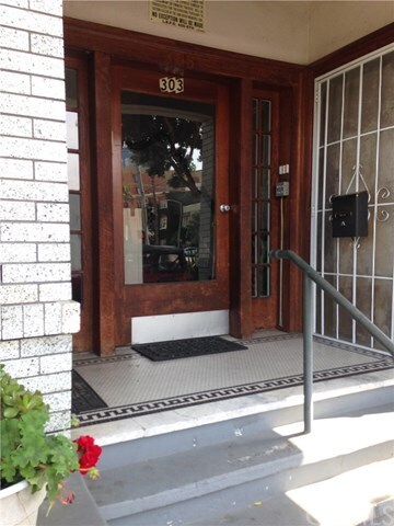 Primary Photo - 303 W 4th St