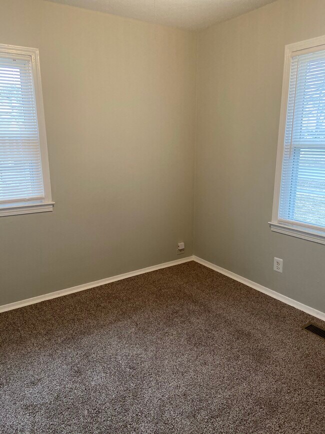 Foto del edificio - 10009 Charleswood Rd