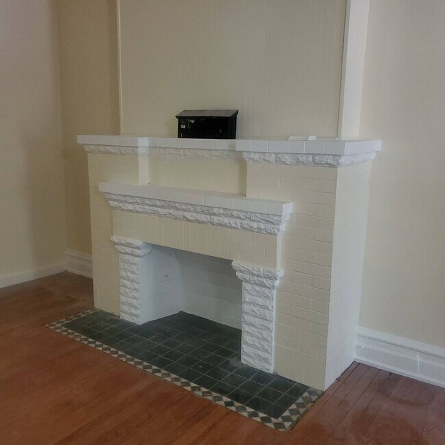 Building Photo - 37 S 13th Street