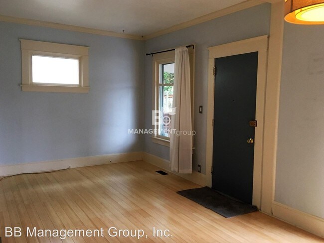 Building Photo - 2 br, 1 bath House - 14 SW Boundary Street