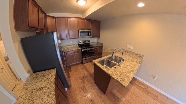 Building Photo - 3800 Manhattan Ave