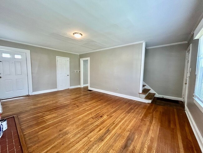 Foto del edificio - 6 Bedroom in Richmond Near EKU!