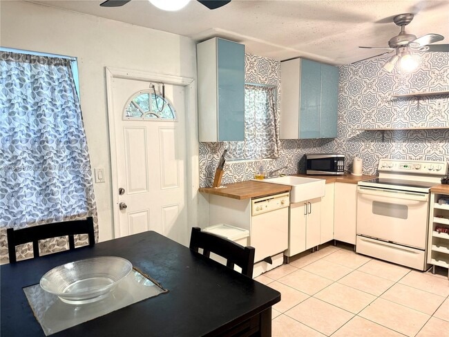 Foto del edificio - 1104 N 17th Ct