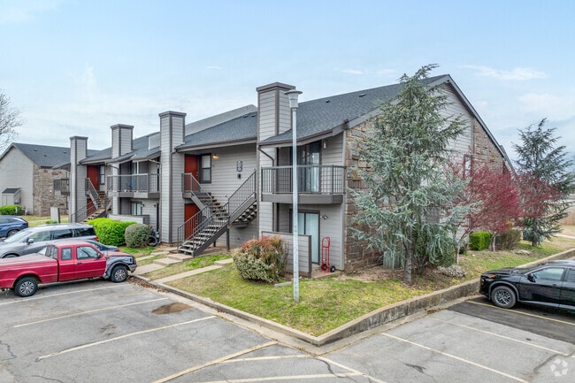 Building Photo - Hickory Grove Apartments