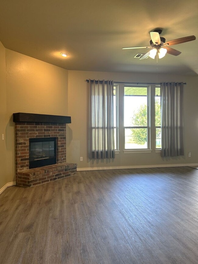 Building Photo - 9517 Crooked Creek Ln