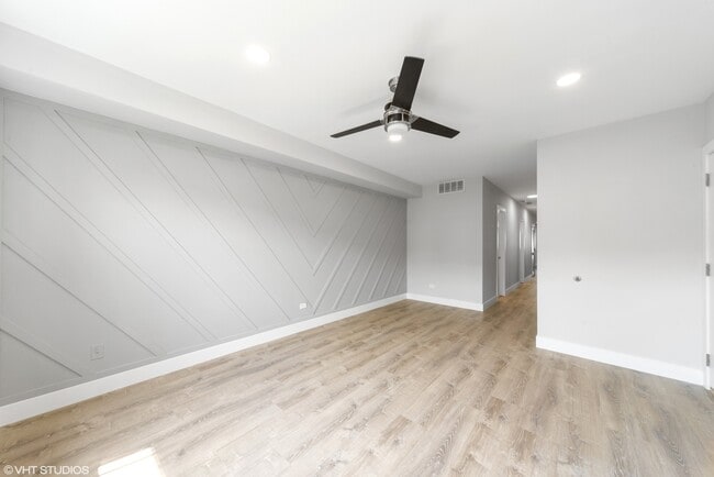 Building Photo - 6042 W 63rd St