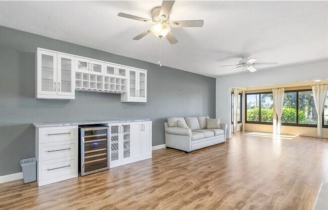 Foto del edificio - 5625 Trailwinds Dr