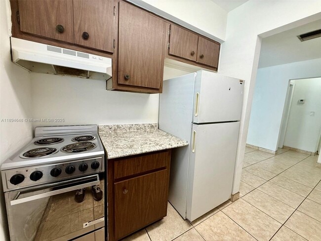 Foto del edificio - 206 SE 9th Ct