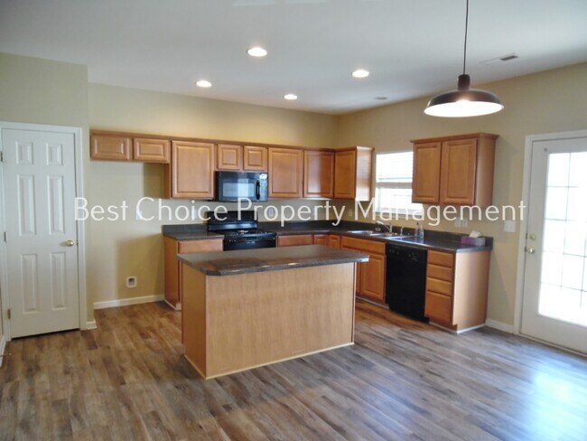Foto del edificio - 354 Moonstone Dr