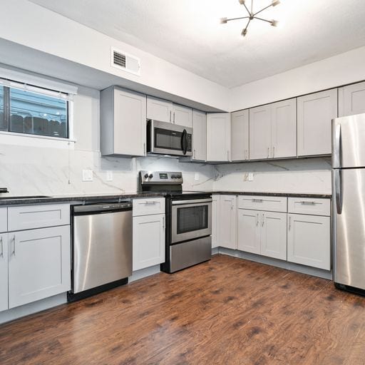 Building Photo - Dream Commonwealth