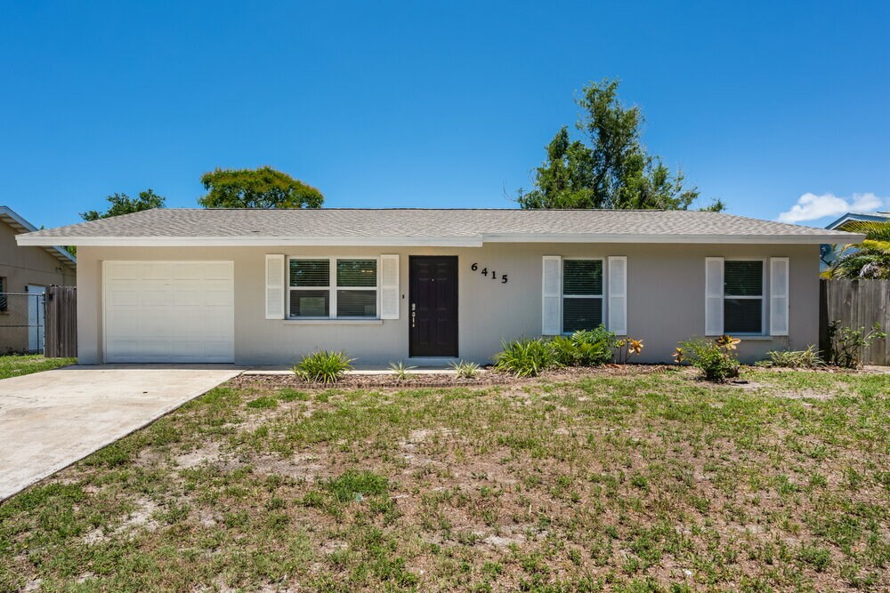 Foto principal - 6415 4th Ave NE