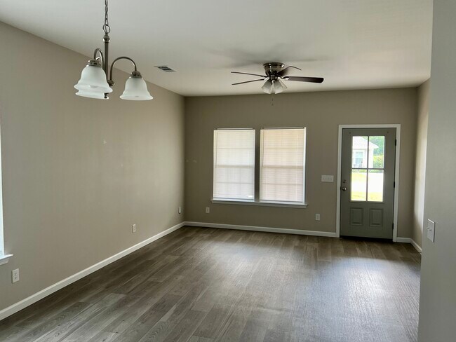 Building Photo - 177 Ridge Ln