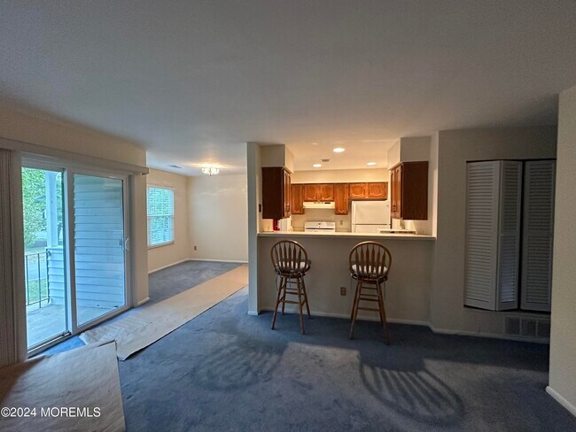 Building Photo - 1419 Waters Edge Dr