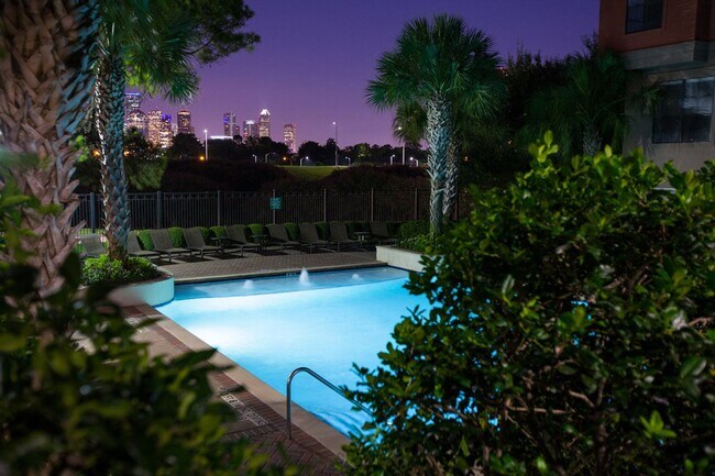 Foto del edificio - Elegant Living: 2 Bedroom Apartment Excell...