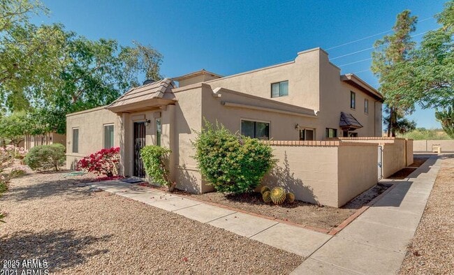 Building Photo - 14626 Yerba Buena Way