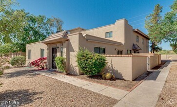 Building Photo - 14626 Yerba Buena Way