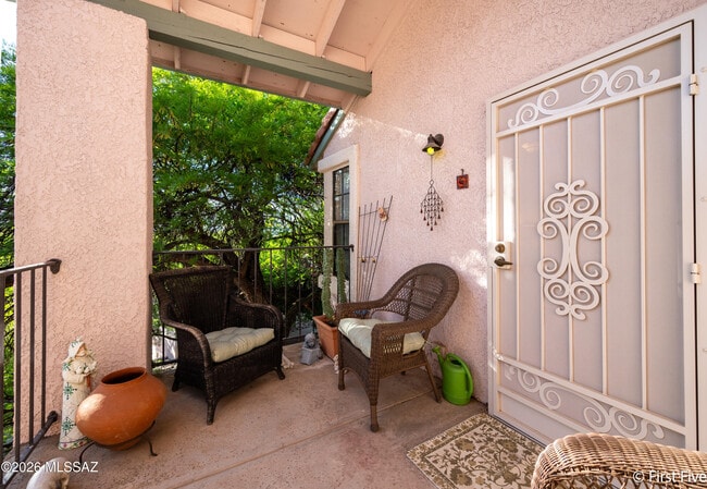 Building Photo - 6470 N Tierra De Las Catalinas
