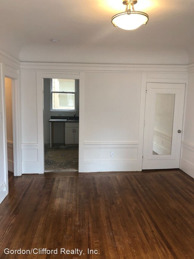 Building Photo - 1610 Leavenworth St
