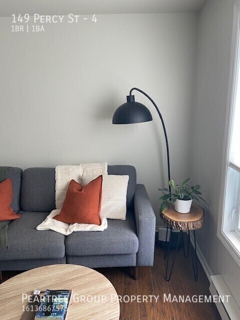 Building Photo - Pick Percy!! 1 Bed in downtown Ottawa with...