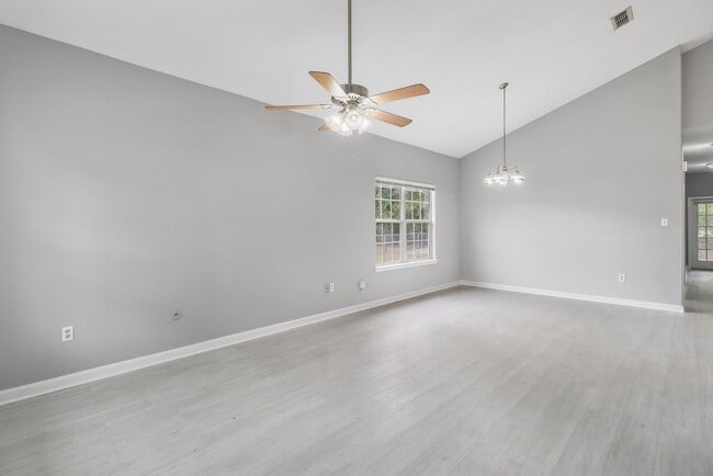Building Photo - 11517 Acorn Dr