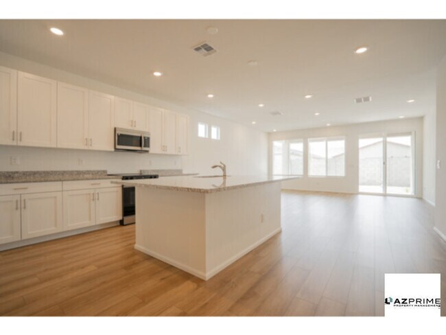 Foto del edificio - Exceptional 4/3 Surprise Home with Modern ...