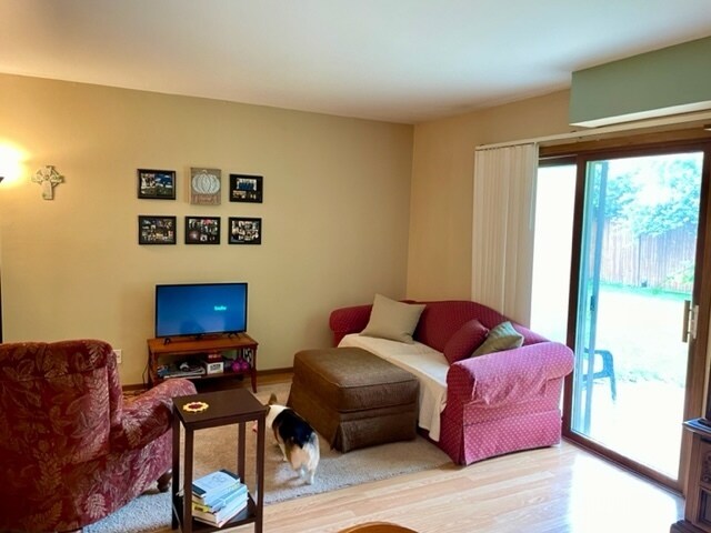 Building Photo - 445 Brandy Dr