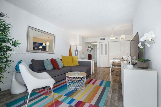 Photo - 7933 West Dr Apartment