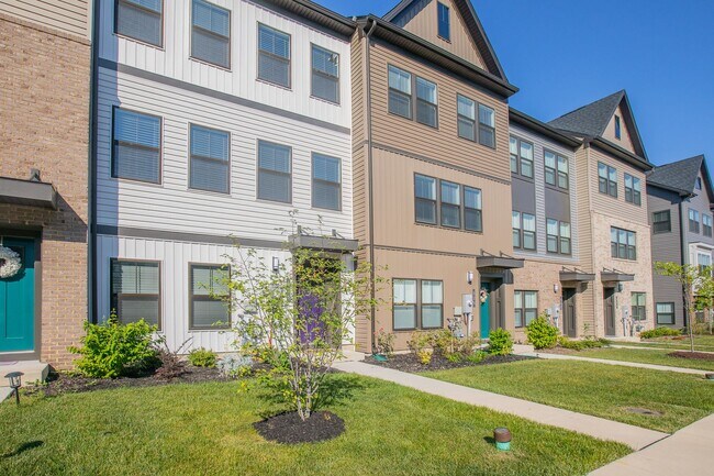 Foto del edificio - Gorgeous 3 BR/3.5 BA Townhome in Glen Burnie!