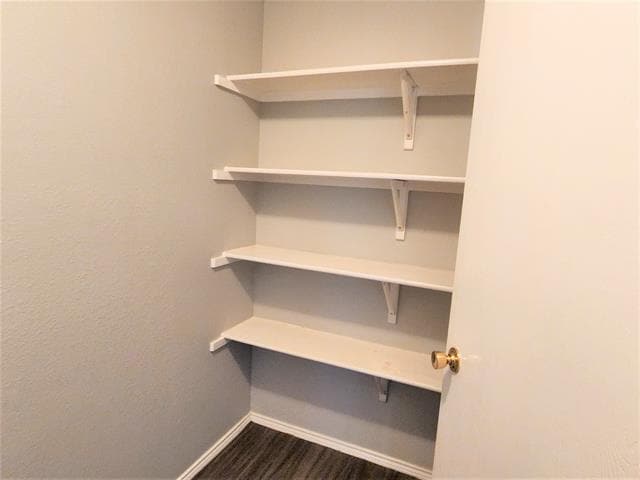 Foto del edificio - 1648 Flagstone Ln