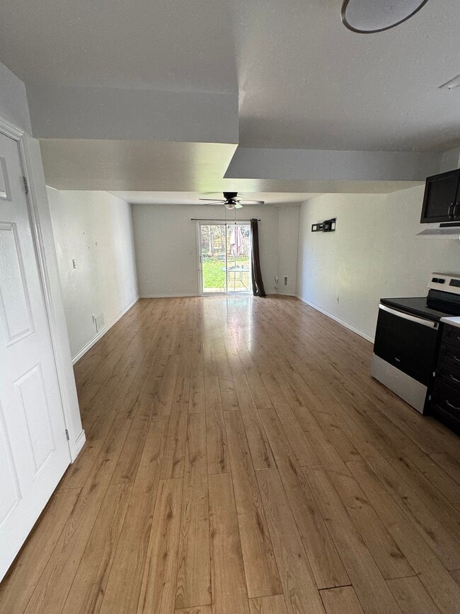 Building Photo - 78 Parkside Dr