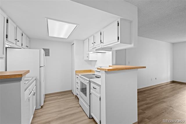 Building Photo - 4400 S Quebec St